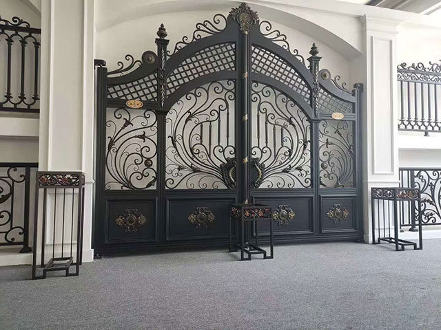 FˇT